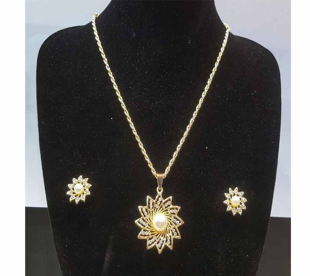 ledies stone setting pendent & earring set