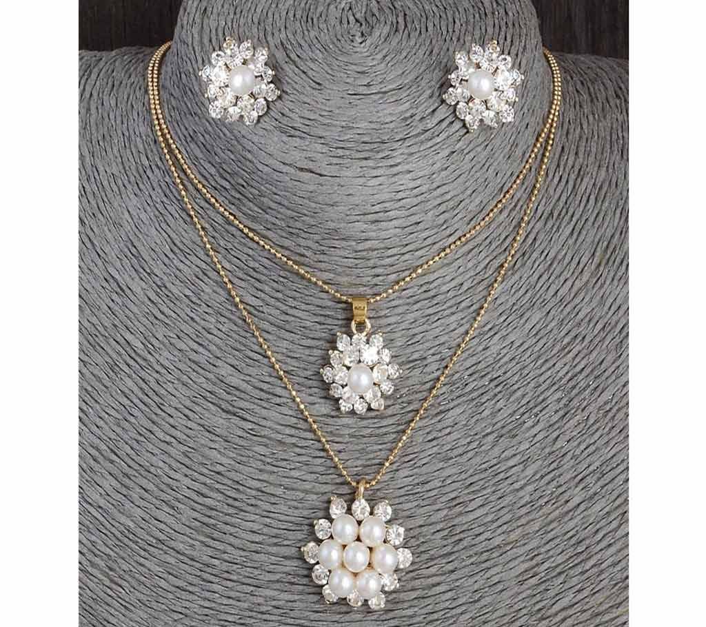 Hesiod White Snowflake Imitation Pearl Jewelry Set