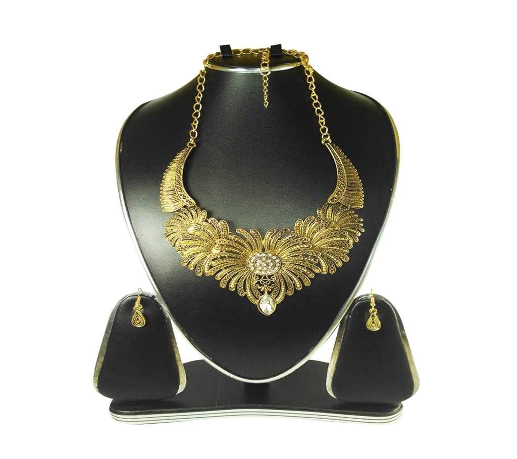 Stone Setting Antic Necklace