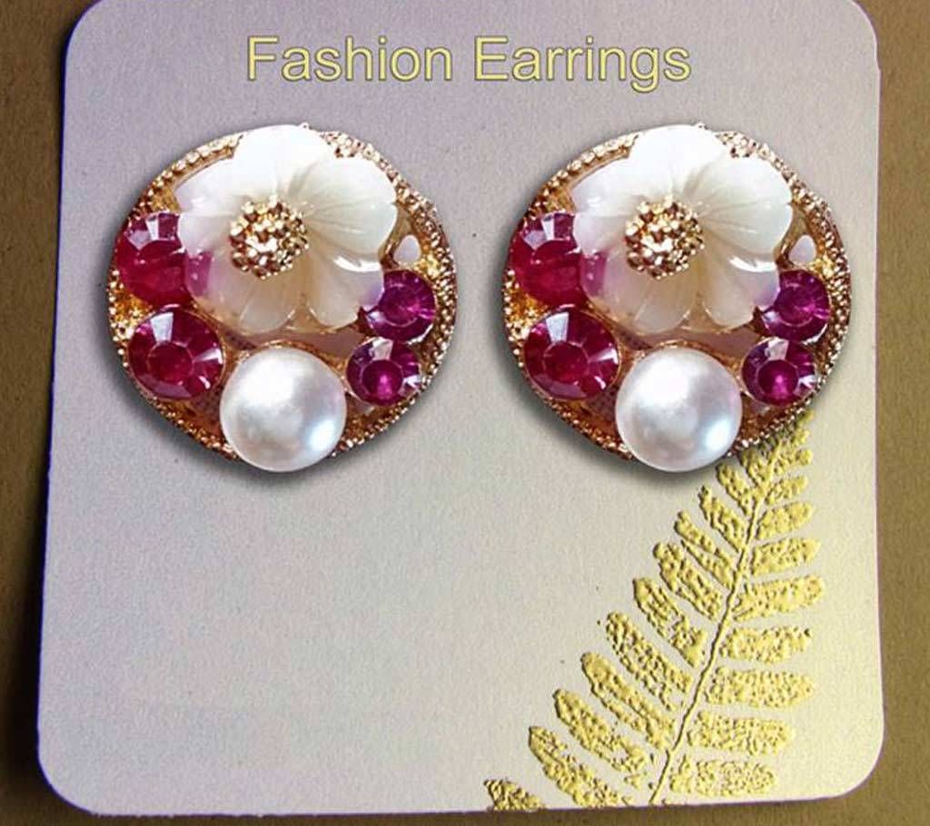 Artificial pearl earring 