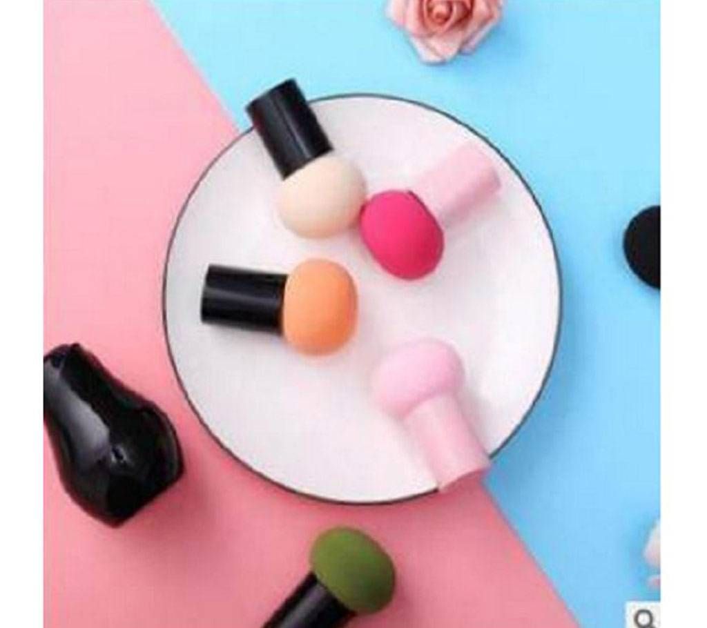 1 PC- Travel Makeup Sponge Puff, Face Flaw Less Blending Powder Puff BB Cream Concealer Foundation Makeup Sponge +Handle + Lid