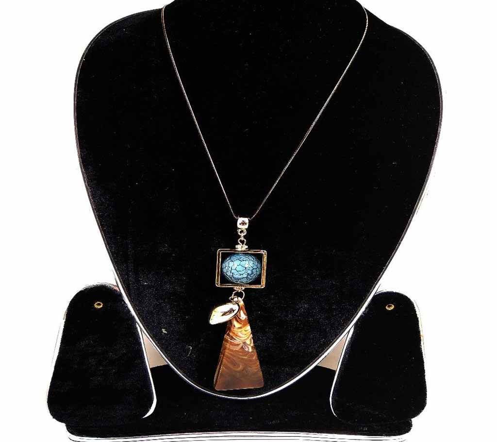 LONG CHAIN PENDANT