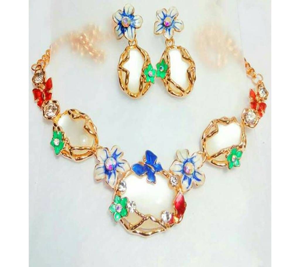 INDIAN GOLD PLATED FASHIONABLE NECKLACE