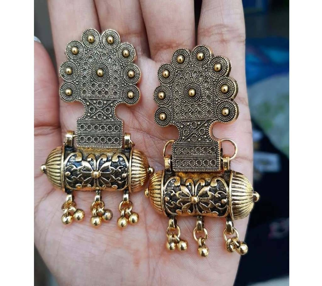 Vintage Earring 