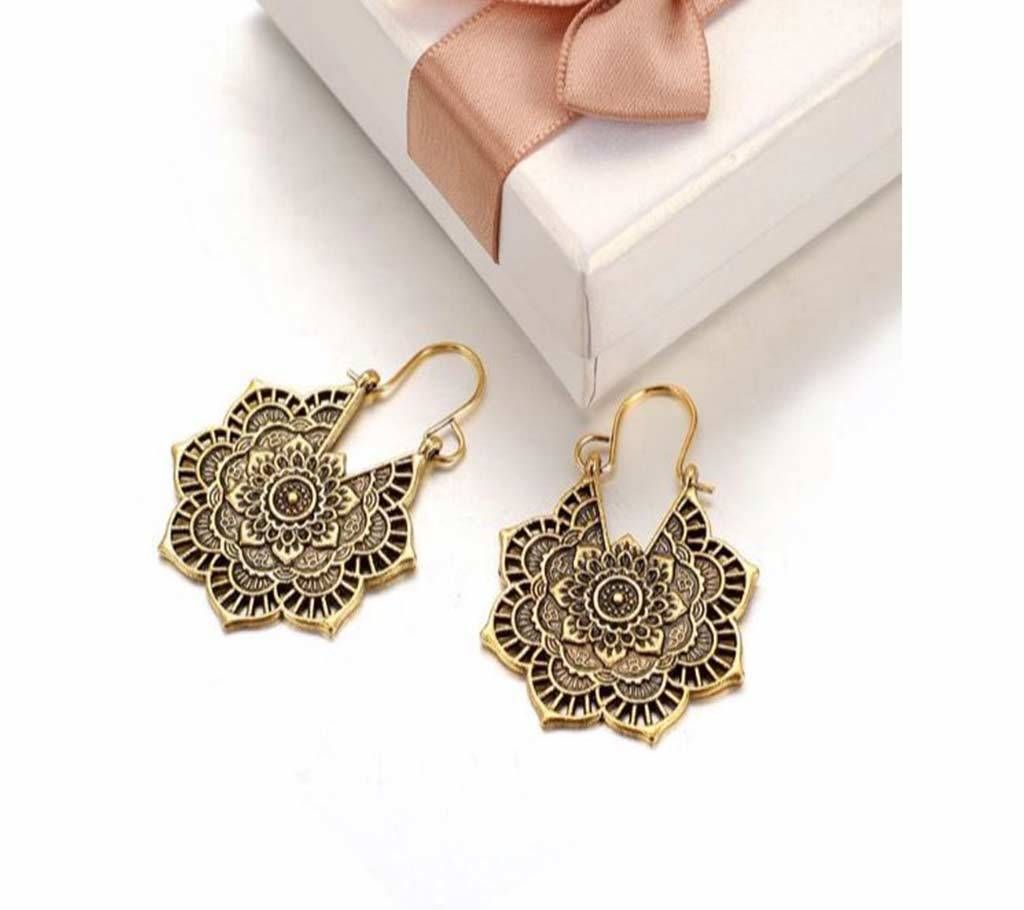 Hollow Engraved Flower Shaped Luxury Earrings For Women
