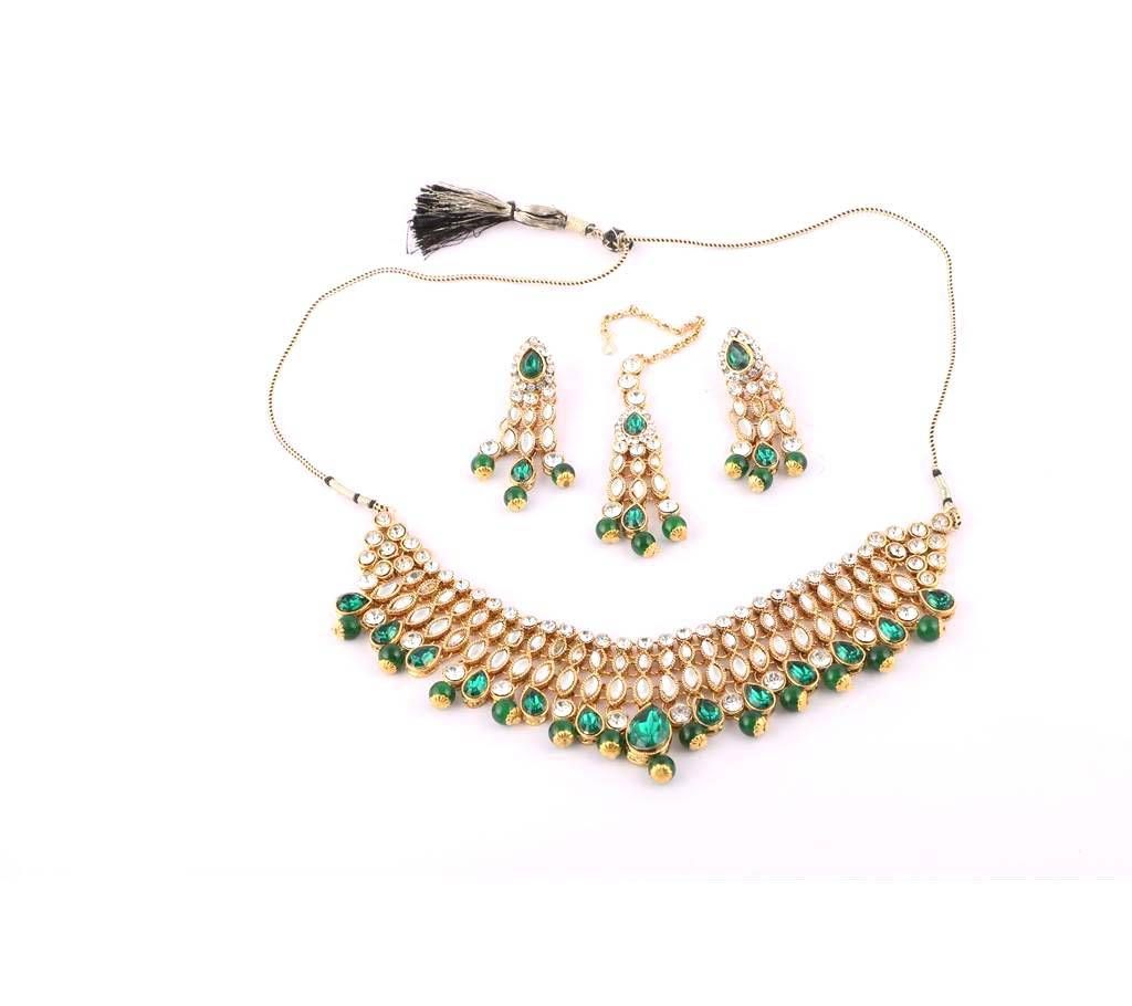Gold plated stone setting necklace with ear ring 