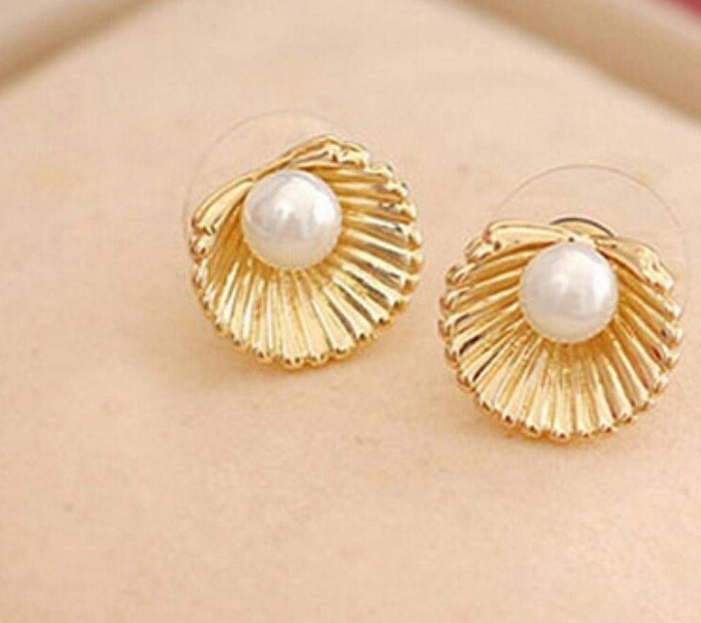 Chia Fashion Pearl Shell Design Earrings (by Pink Point - CHIA16)