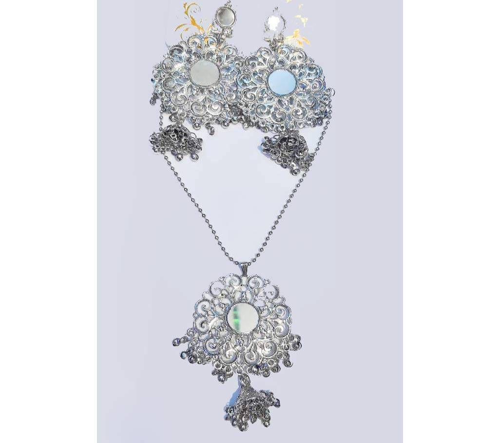 Silver and Sweet Basic Necklace and Earring