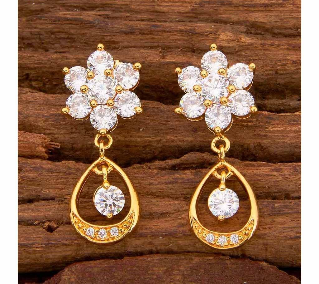 CZ SHORT EARRINGS WITH GOLD PLATING 58449 (by Pink Point - KJ58449)