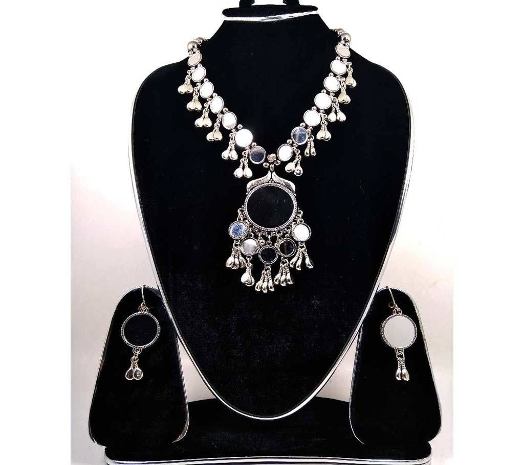silver plated mirror necklace 
