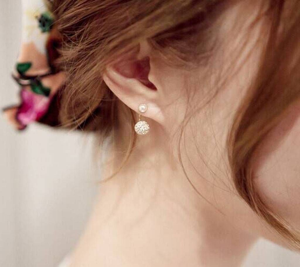 Ball shaped ear ring