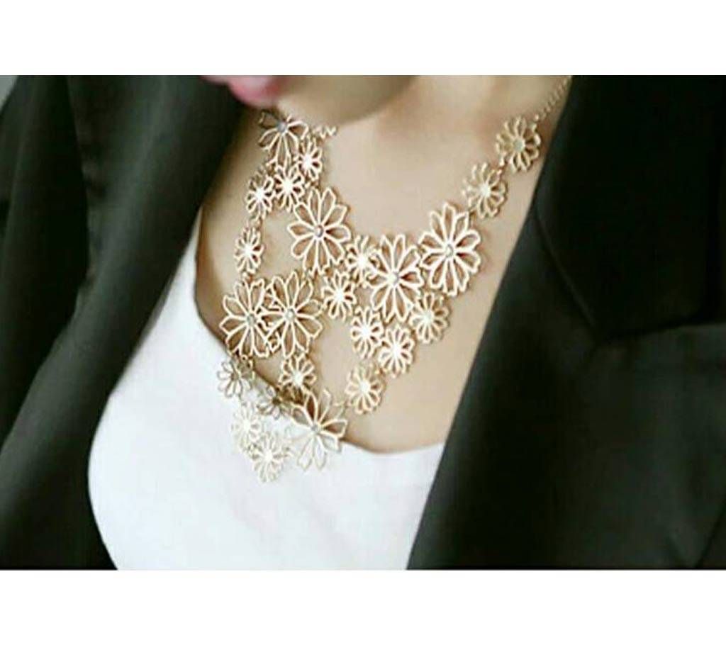 Elegant Camellia Flower Choker Necklace 
