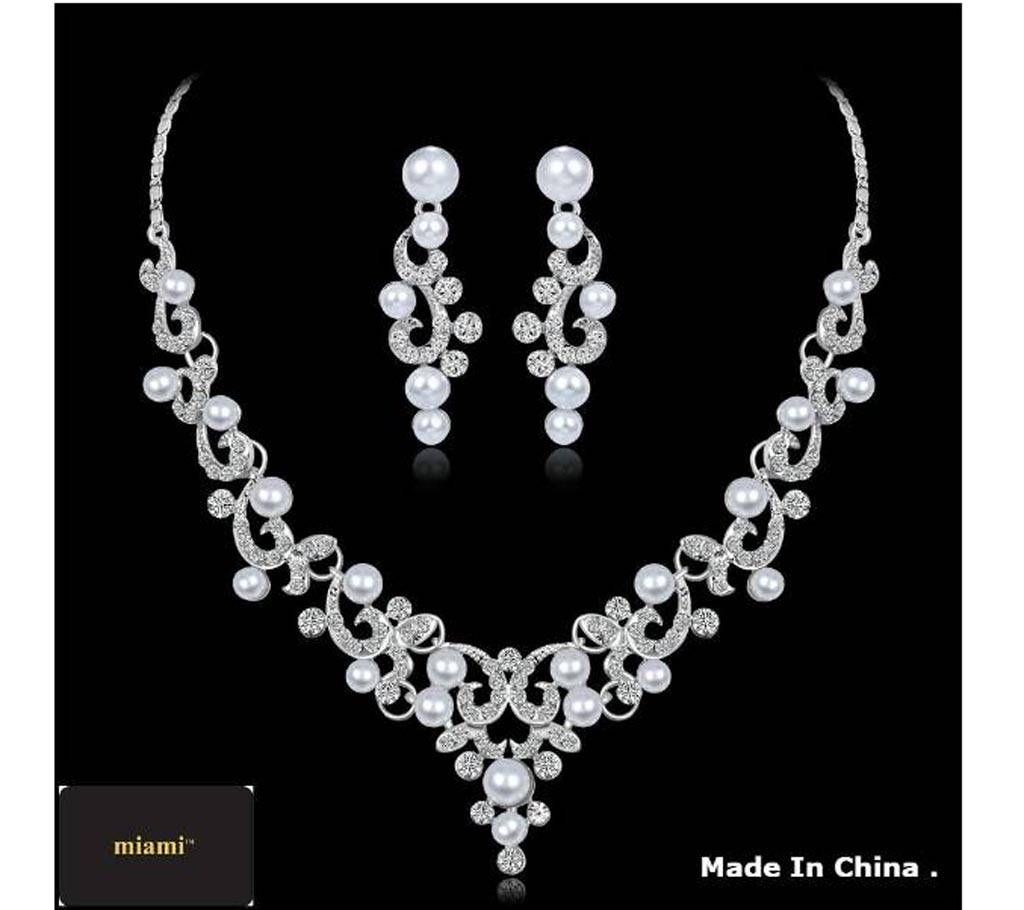 Artificial Pearl Necklace Set