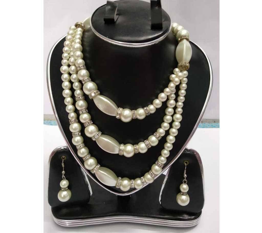 3 layer pearl Necklace 