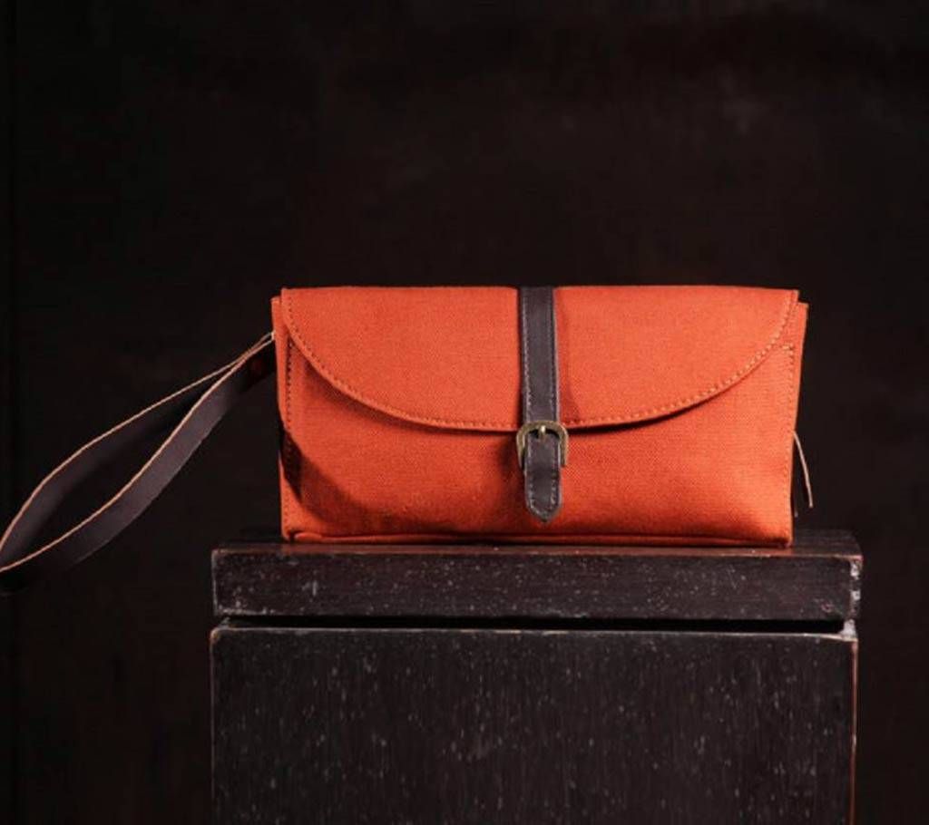 Maria- sienna hand purse