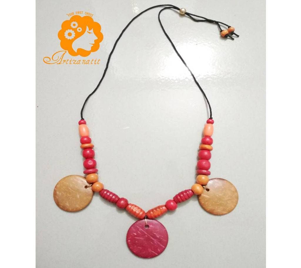 Britto - Wooden and Kushukata Necklace