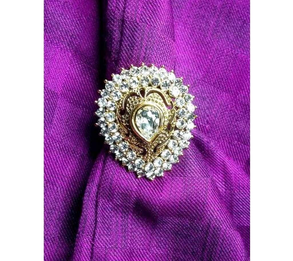 Exclusive kundon finger ring