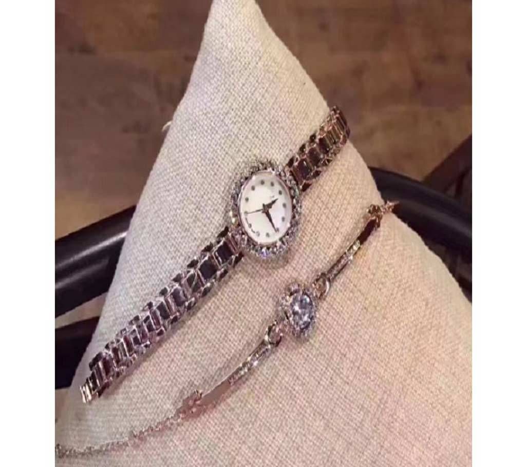 Dior Silver Ladies Watch with Bracelet (Master Copy)