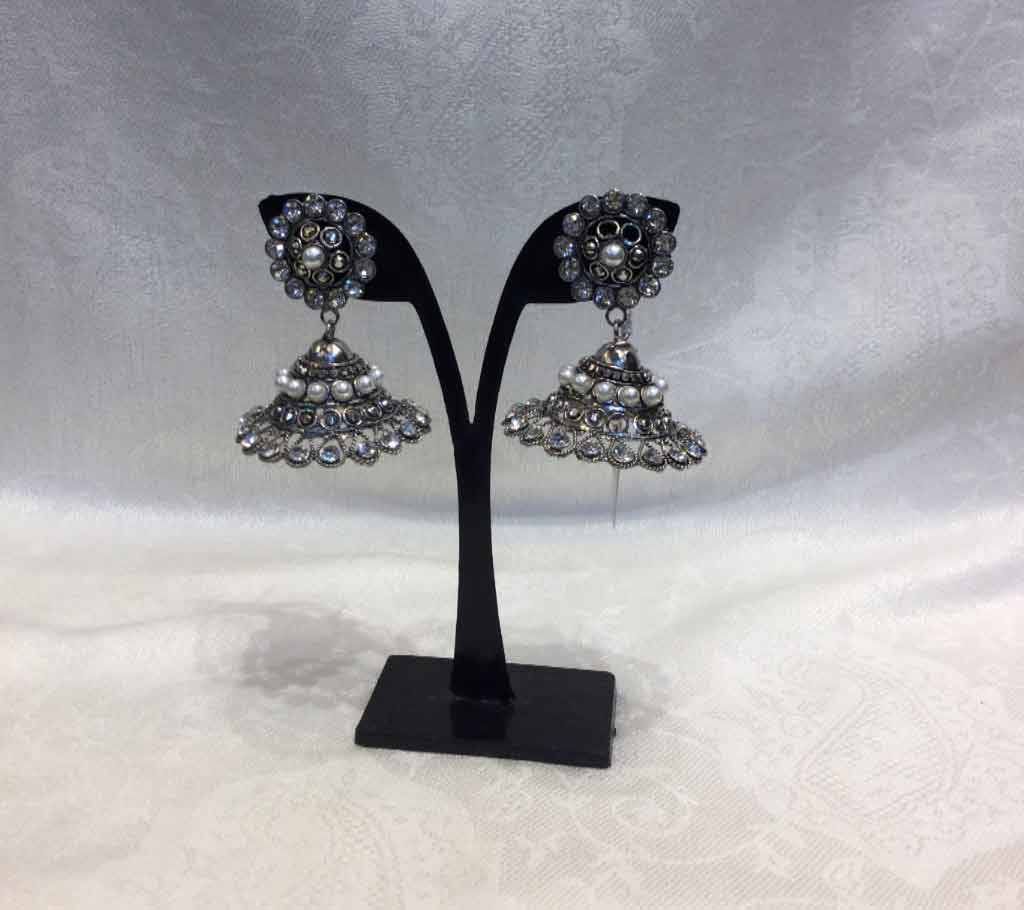 silver plated stone setting ear ring 