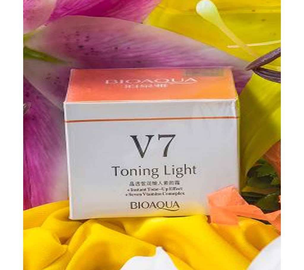 Bioaqua V7 Tonight Light Whitening Cream (China)