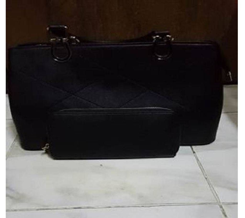 Ladies black color handbag 