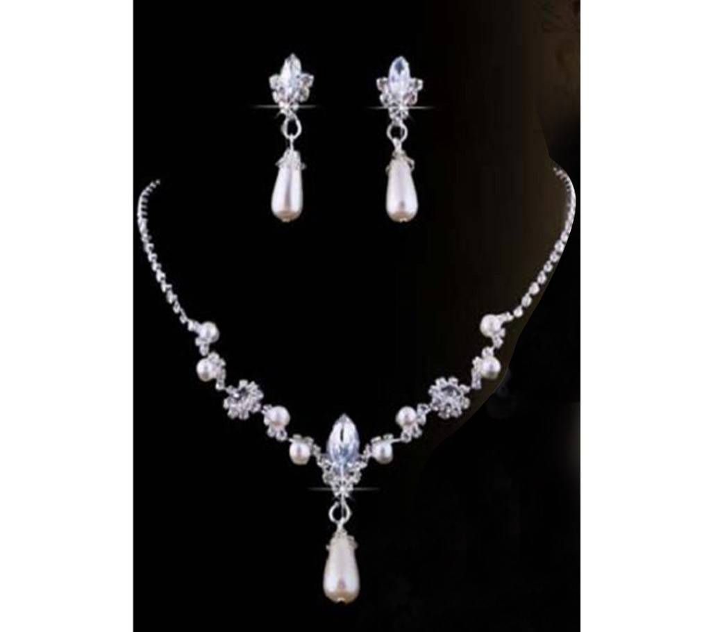 Distant Love 3 Piece Set Pearl Necklace