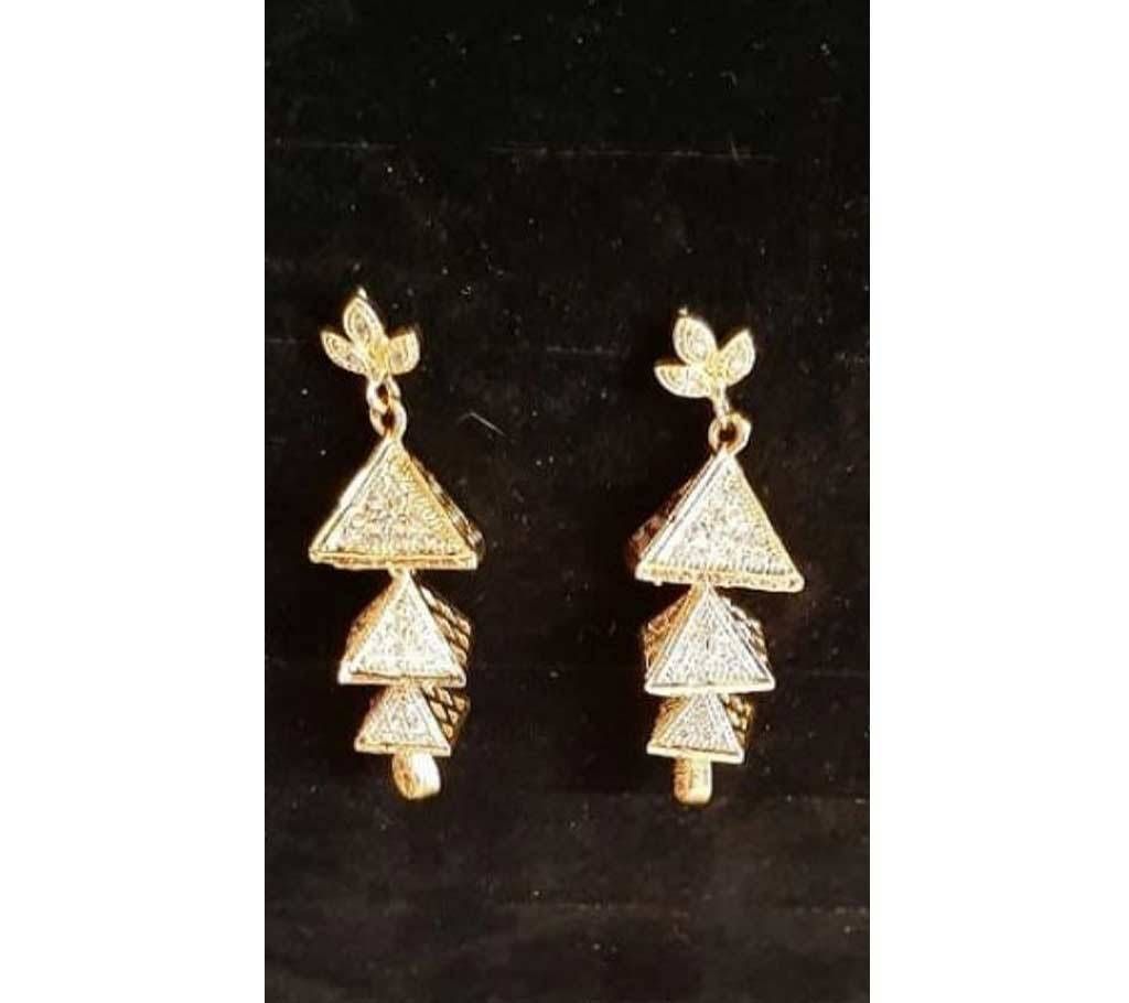 Diamond Cut Layer Ear Ring 