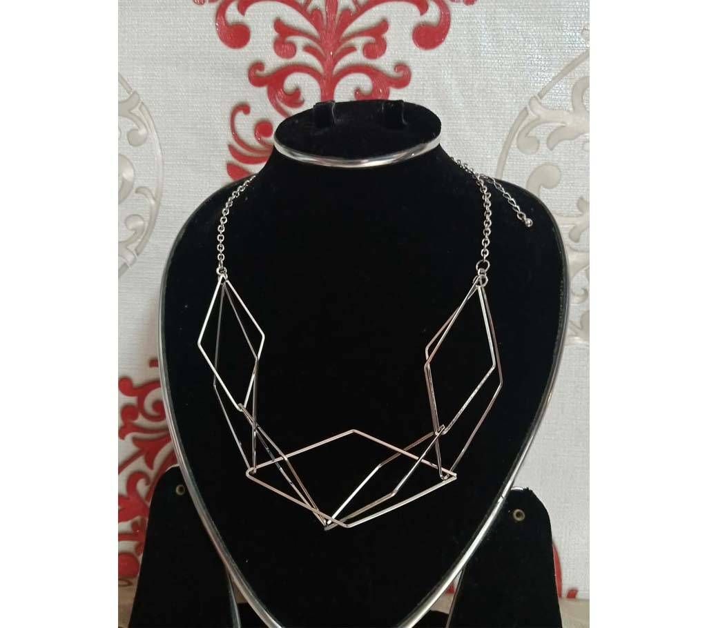 Necklace with Diamond Shape - 1 Piece(ESF)