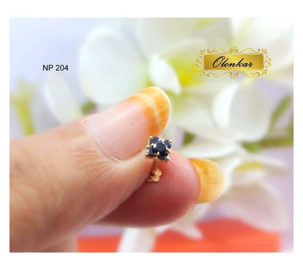 21K Black Stone Nose Pin