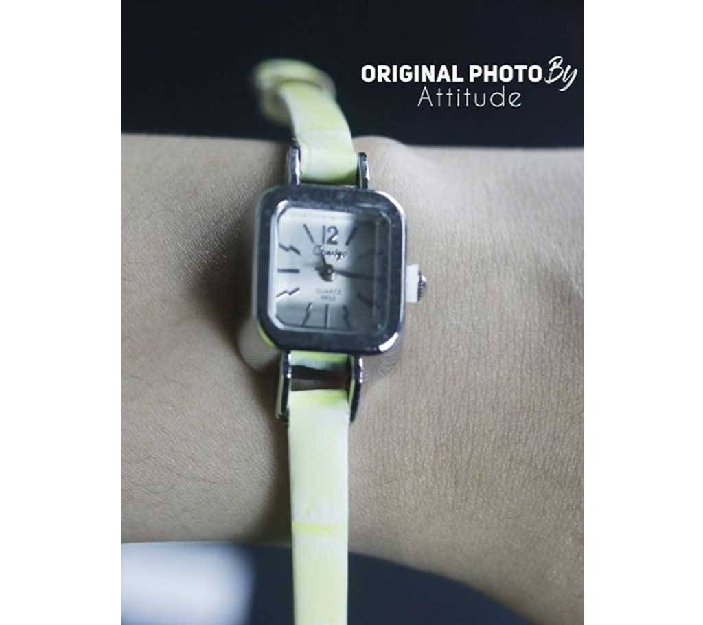 Lightyellow020 Women Fashion Quartz Wrist Watch