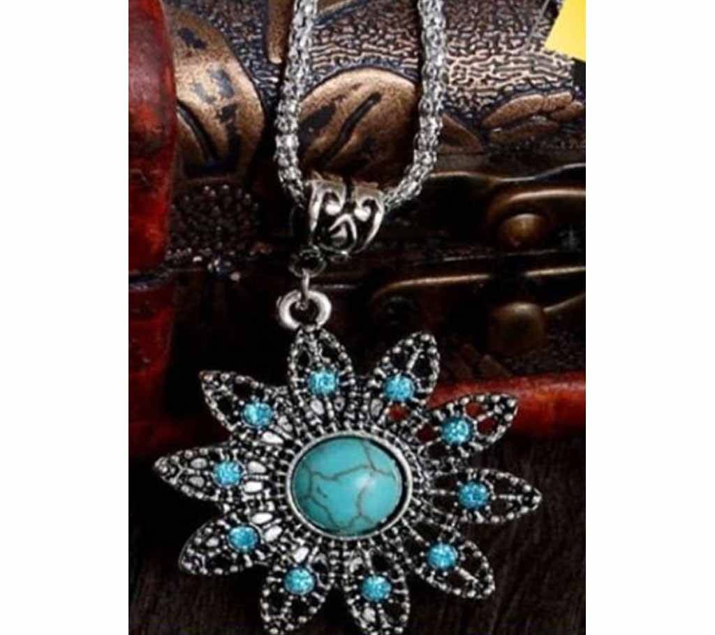 Flower ethnic pendant