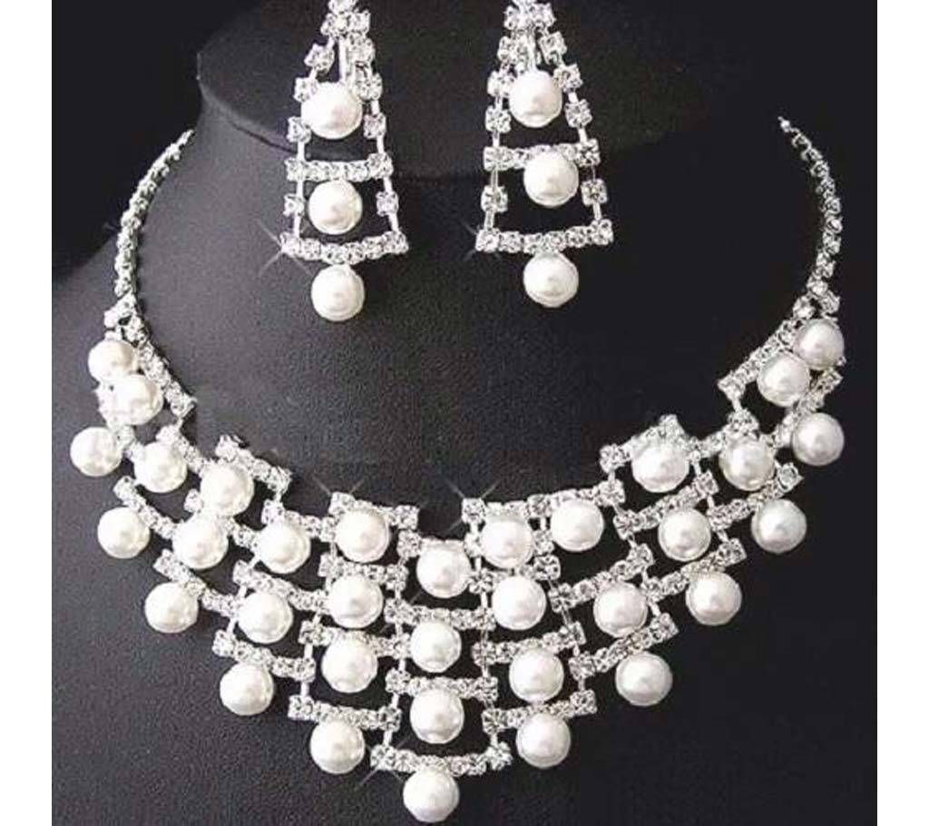 Stone setting necklace set
