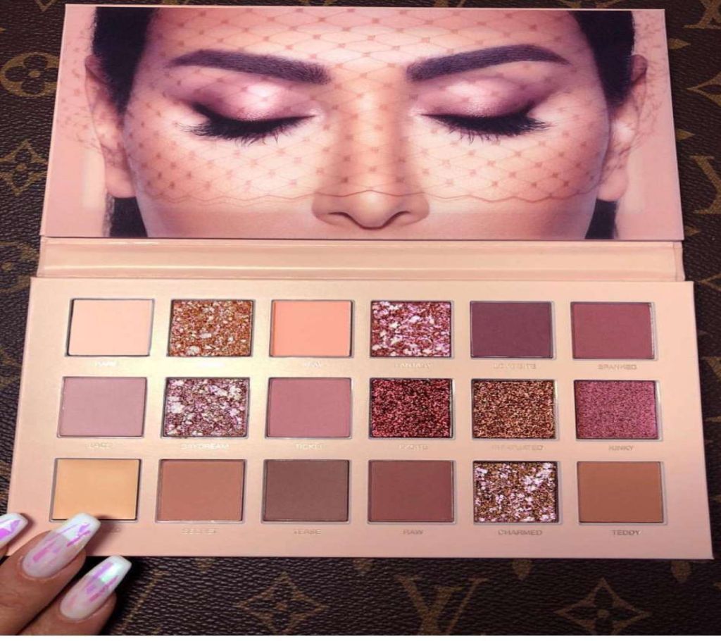 Nude eyeshadow palette