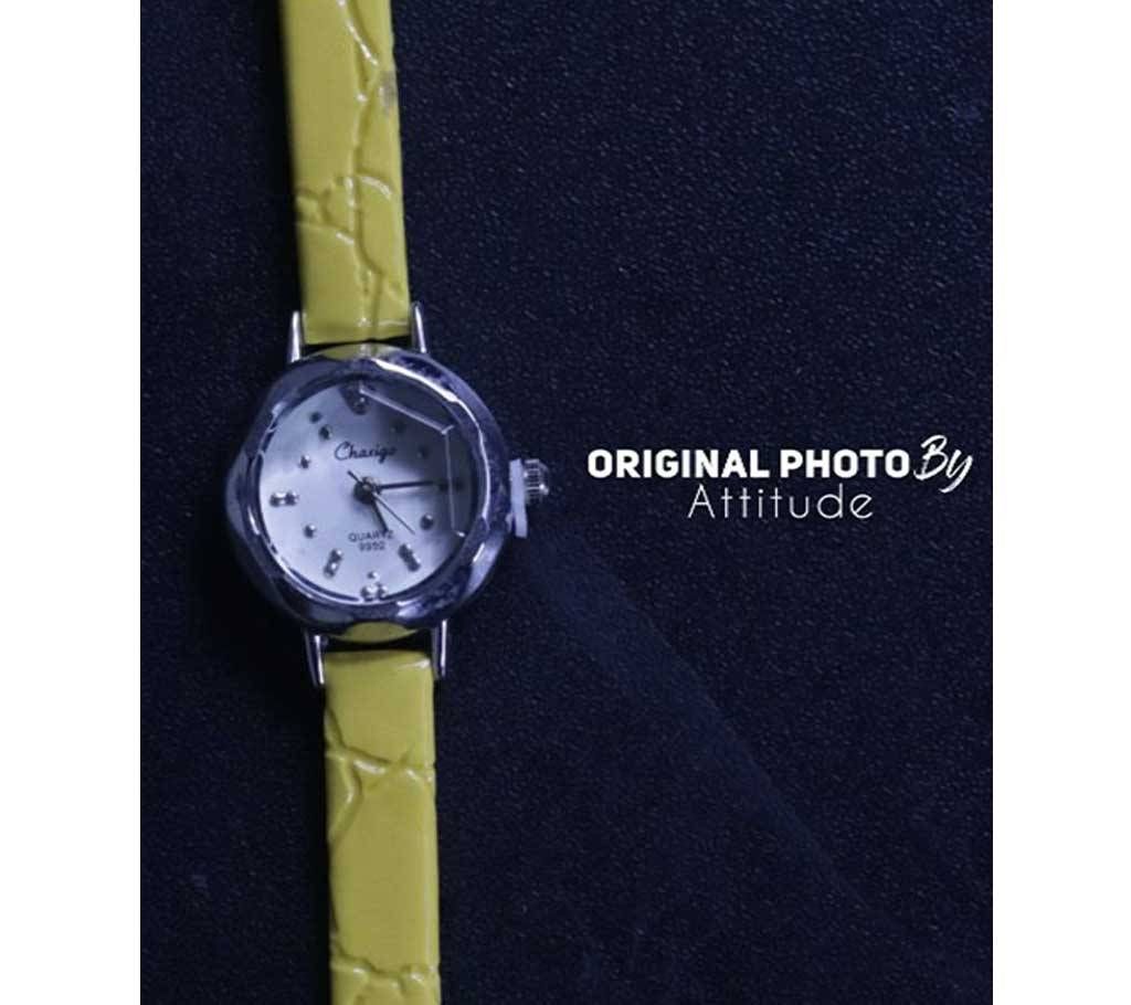 Silveryellow021 Women Fashion Quartz Wrist Watch