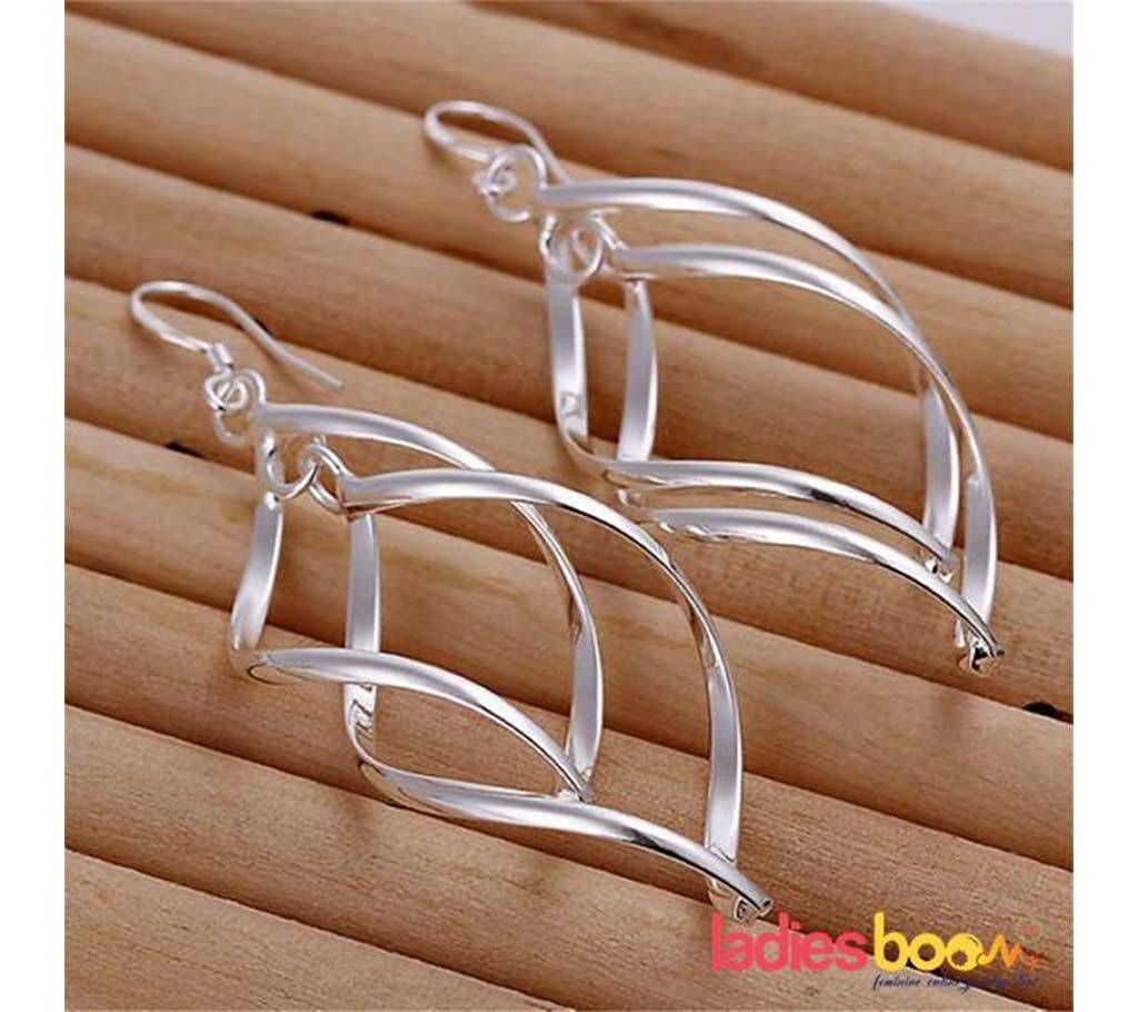 Hot-Beautiful Sporty Ear Ring