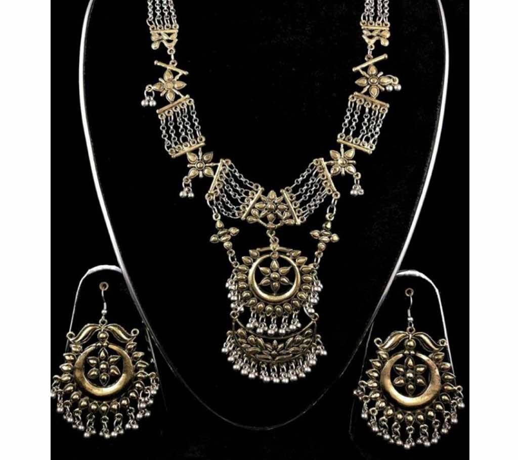 Metal Necklace Set