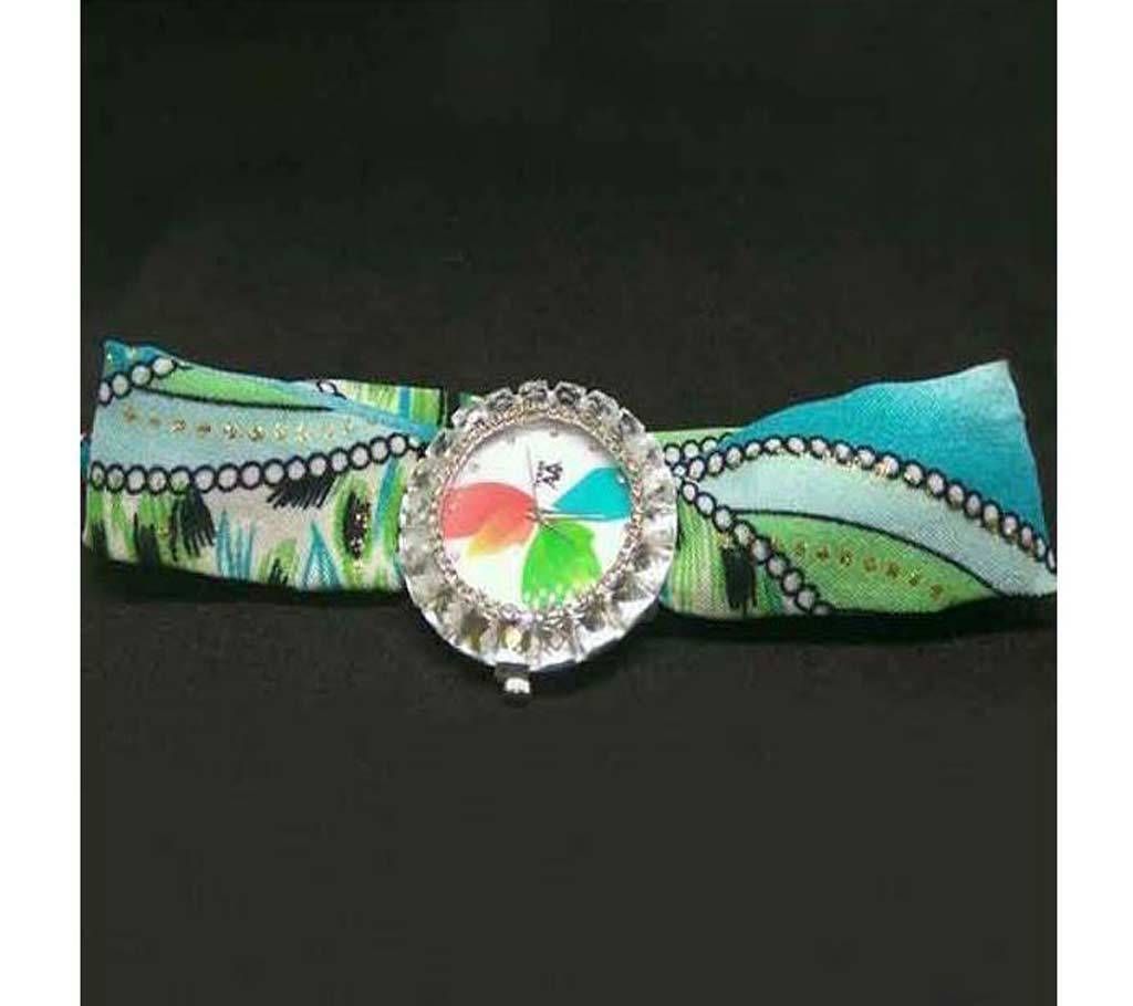 Cloth Flower Ladies Bracelet Watch (WBCF 101)