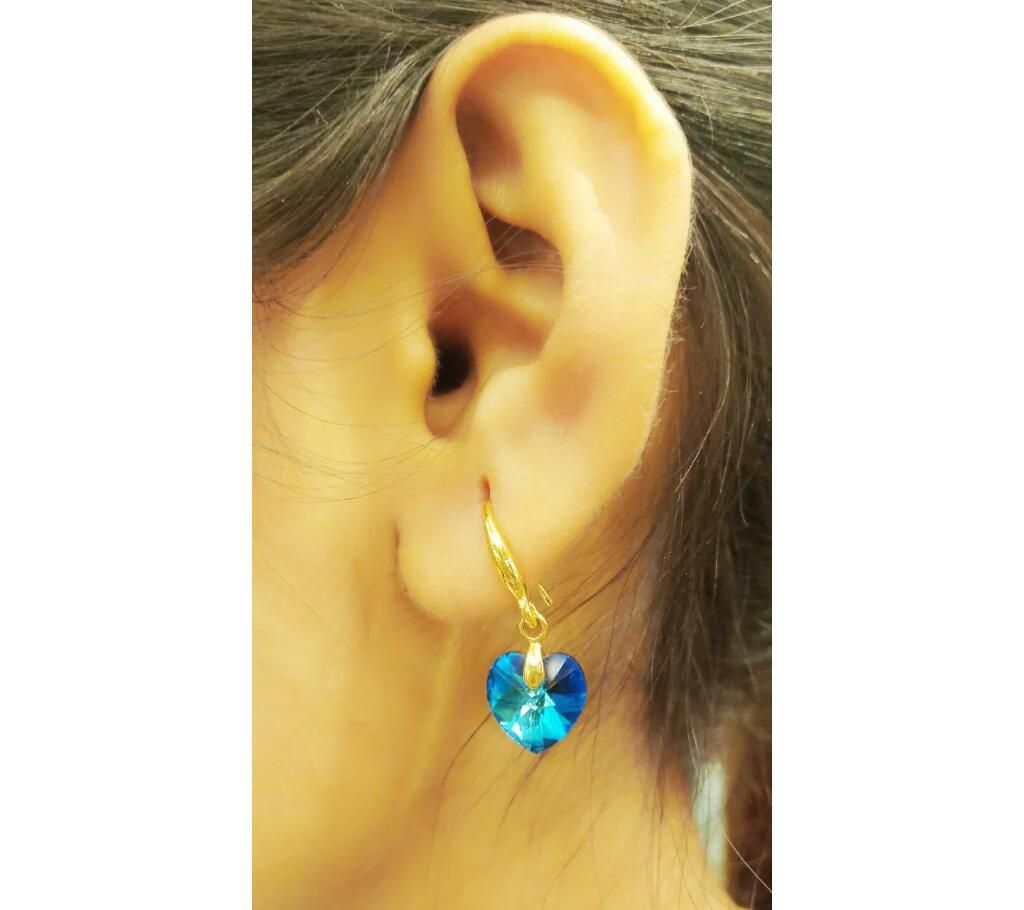 Titanic heart ear ring