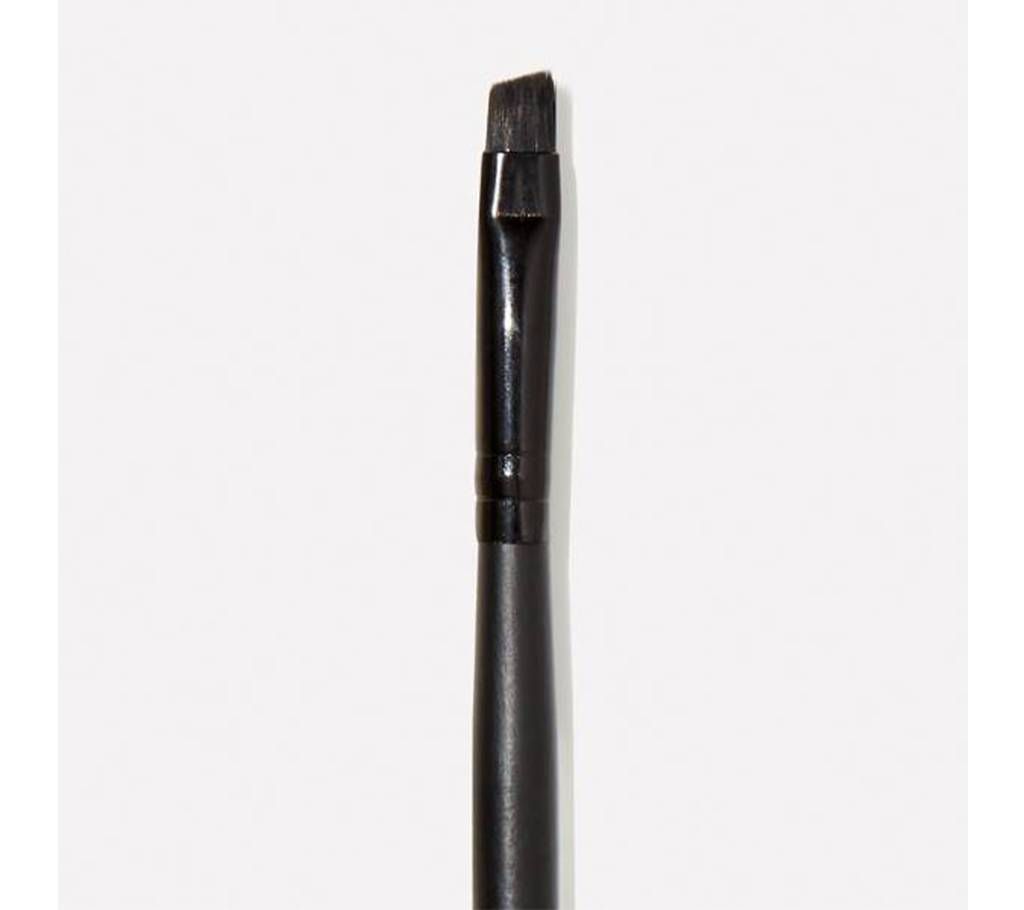 e.l.f. Small Angled Brush