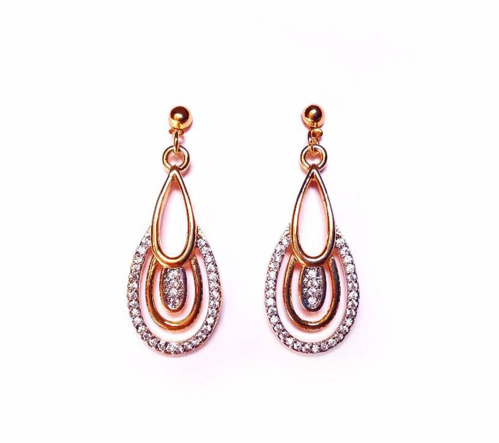 Diamon cut stone setting earrings