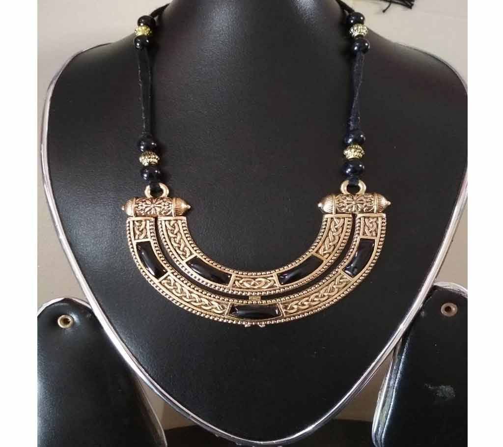 Chandi Metal Necklace