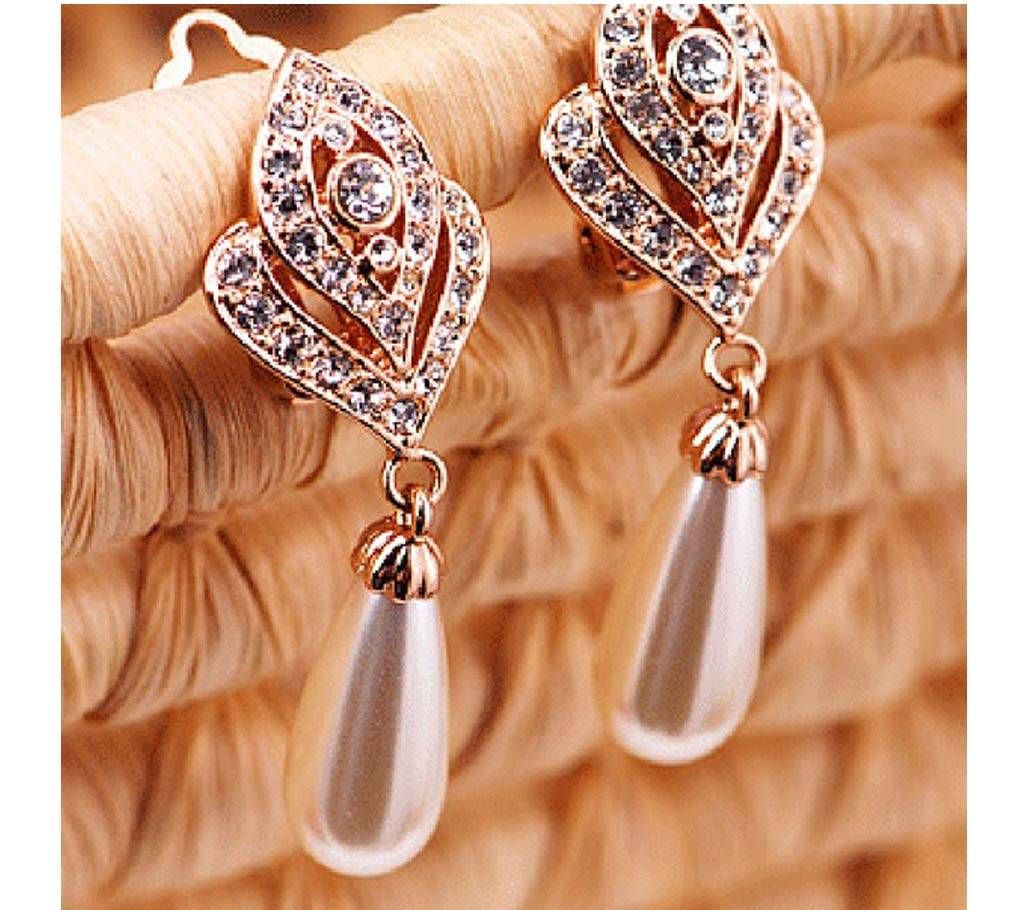Chia Fashion Pearl Dangle Drop Crystal Earrings (by Pink Point - CHIA45)