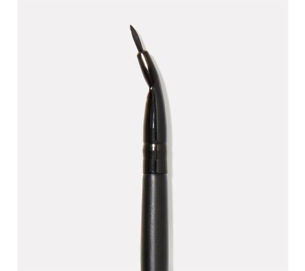 e.l.f. Angled Eyeliner Brush