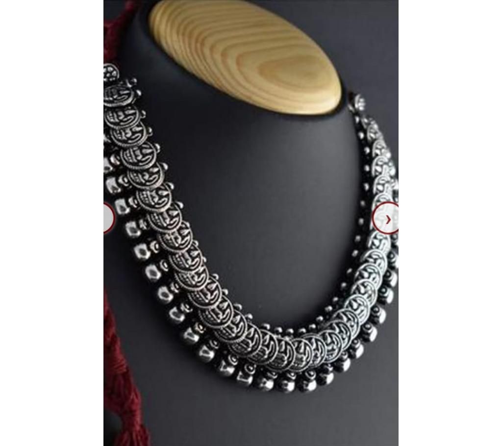 New model necklace