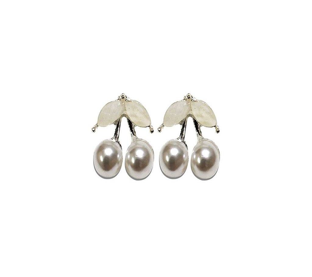 white peral earring