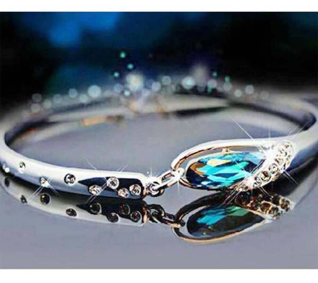 Silver bracelet 