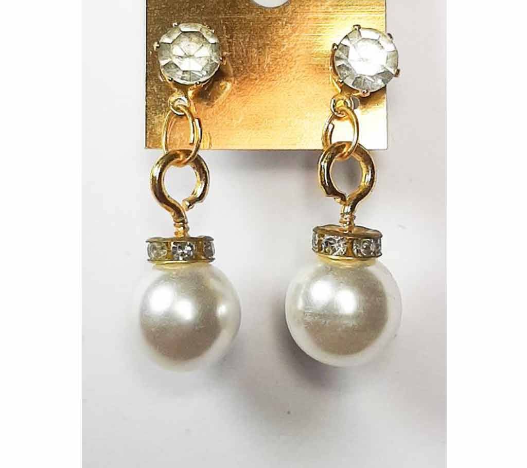 Simple Mukta Stone Earring