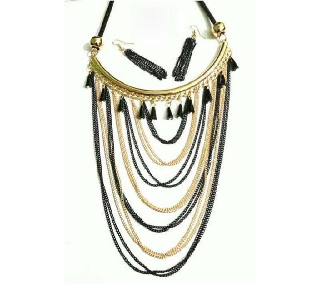 Multi layered necklace with earrings 