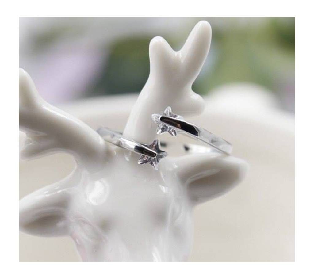 Plated Silver hion Design Twin Finger Ring