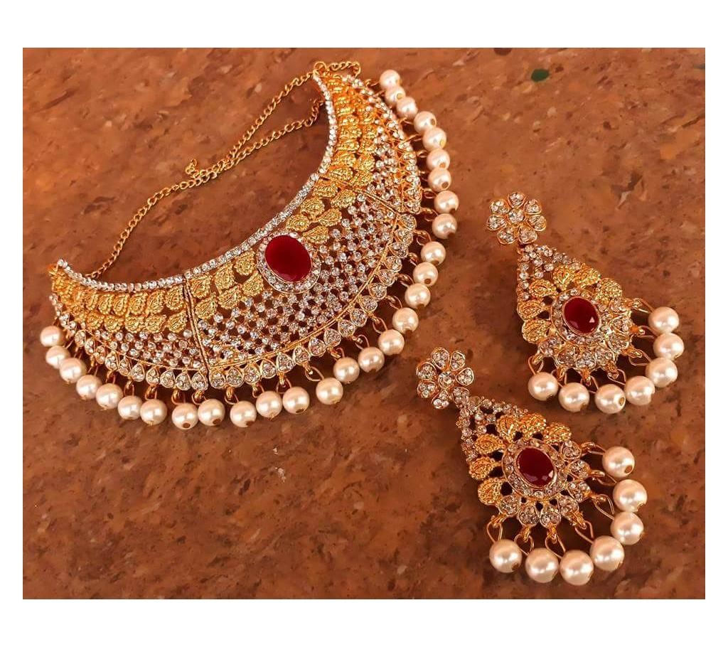 Chik Necklace Set